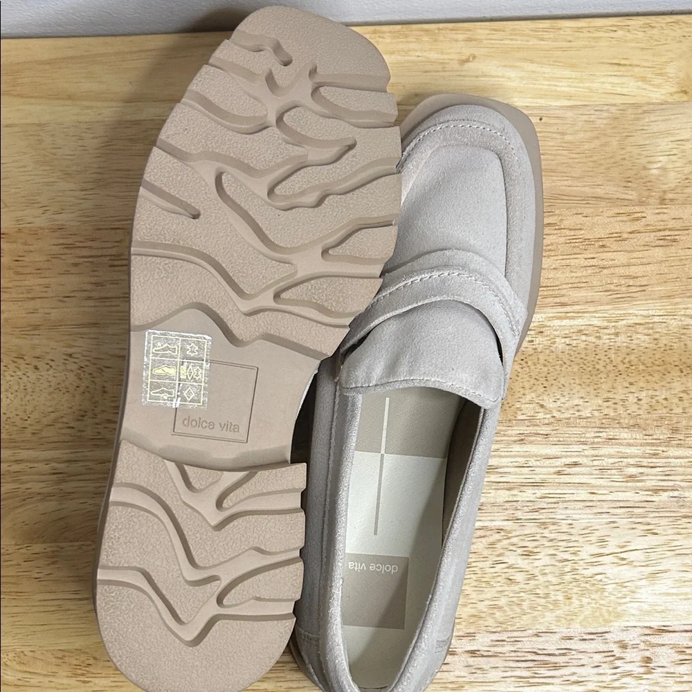 Dolce Vita Cream- Size 6.5 Suede Loafers - Picture 9 of 10